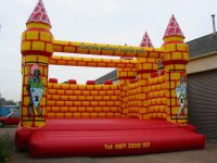 CCASY1 - 6 Tower Castle Bouncer